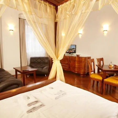 Muzeum Vltavinu Apartman *