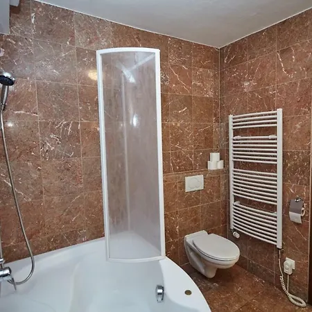 Muzeum Vltavinu Apartment *