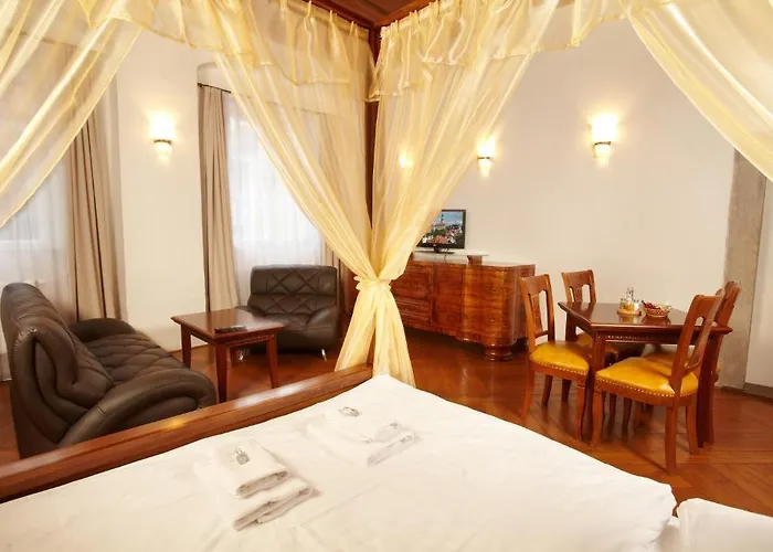 Muzeum Vltavinu Apartment *