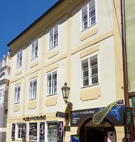 Muzeum Vltavinu Апартаменты *